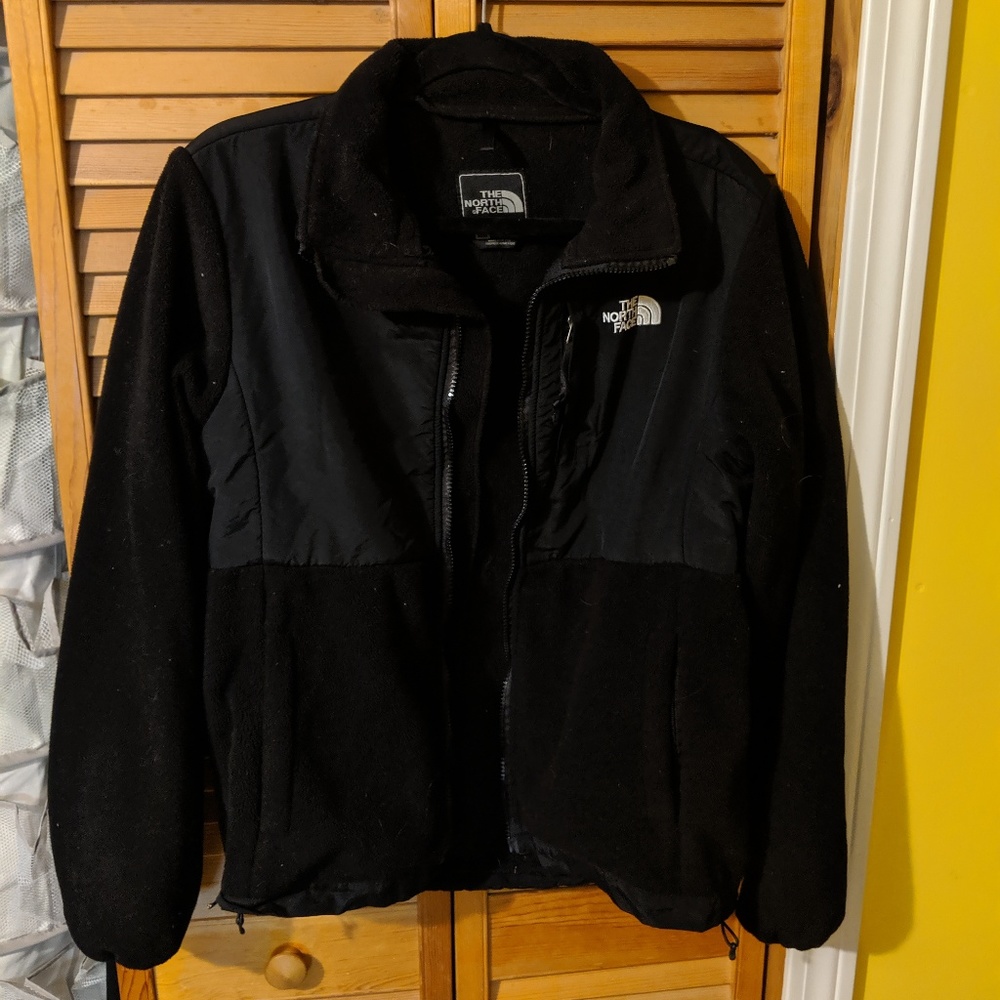 black fleece north face jacket